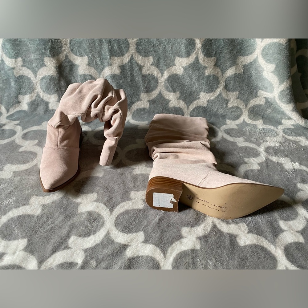 Chinese laundry scrunch boots. Baby pink suede.